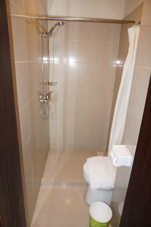 Ekon Hotel Джокьякарта Номер фото